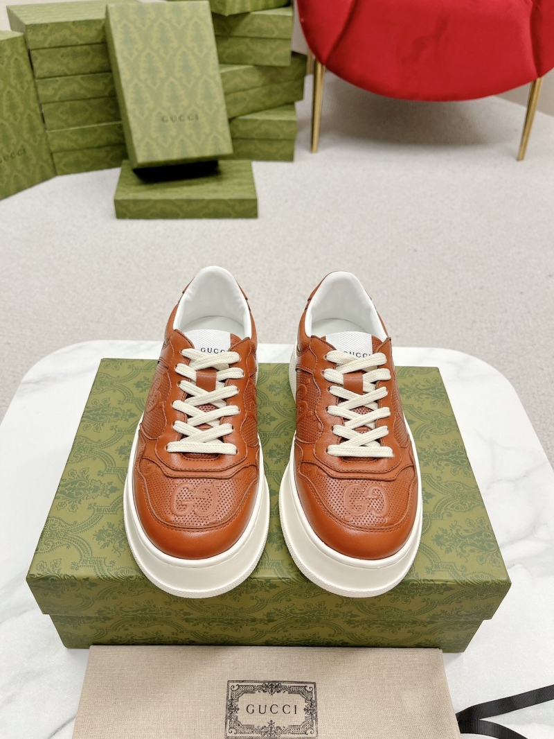 G*u*i casual shoes